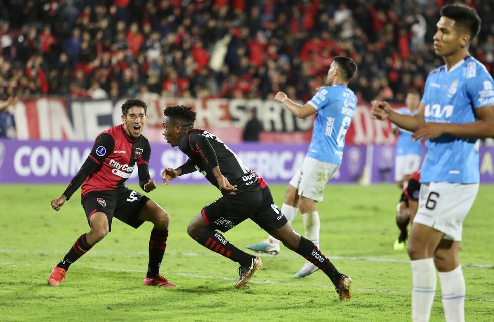 Newell’s goleó a Blooming en el Coloso y se consolida como líder de grupo en la Copa Sudamericana