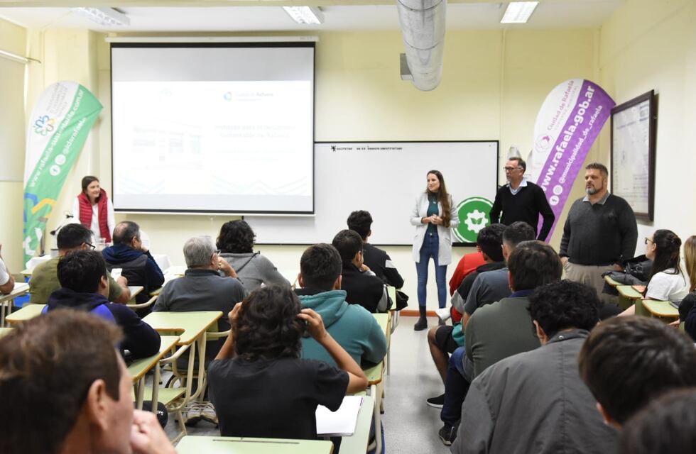 Un nuevo curso de energías renovables convocó a 42 rafaelinos