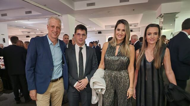 Dionisio Scarpín, Leonardo Viotti, Carolina Losada y su hermana Georgina