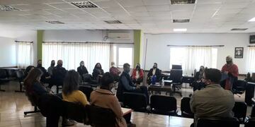 Mesa de trabajo para tratar temas de maltrato hacia niños, niñas y adolescentes en San Pedro