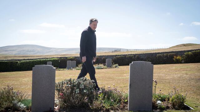 David Cameron en Malvinas, en febrero pasado.