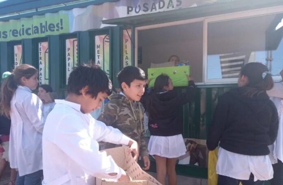 Posadas: desde la Escuela N° 809 realizan separación de residuos para contribuir con el cuidado del planeta