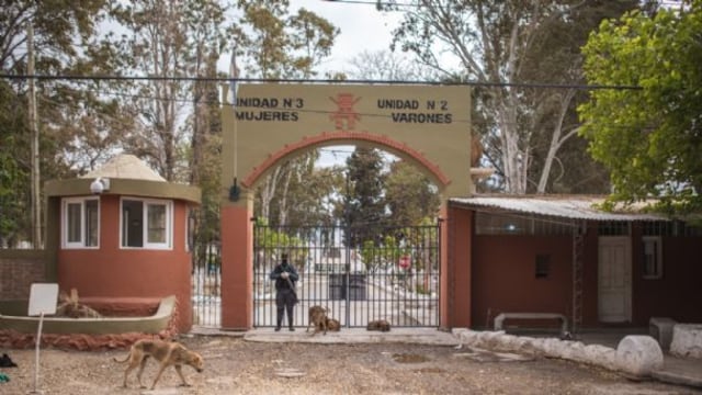 Además de cometer una falta disciplinaria, también se valoró que la acción de efectivo puso en riesgo la seguridad de todo el Servicio Penitenciario.