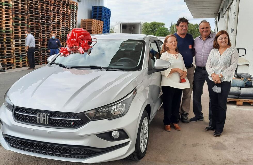Río Cuarto: se jubiló tras 50 años en la empresa y los dueños le regalaron un auto
