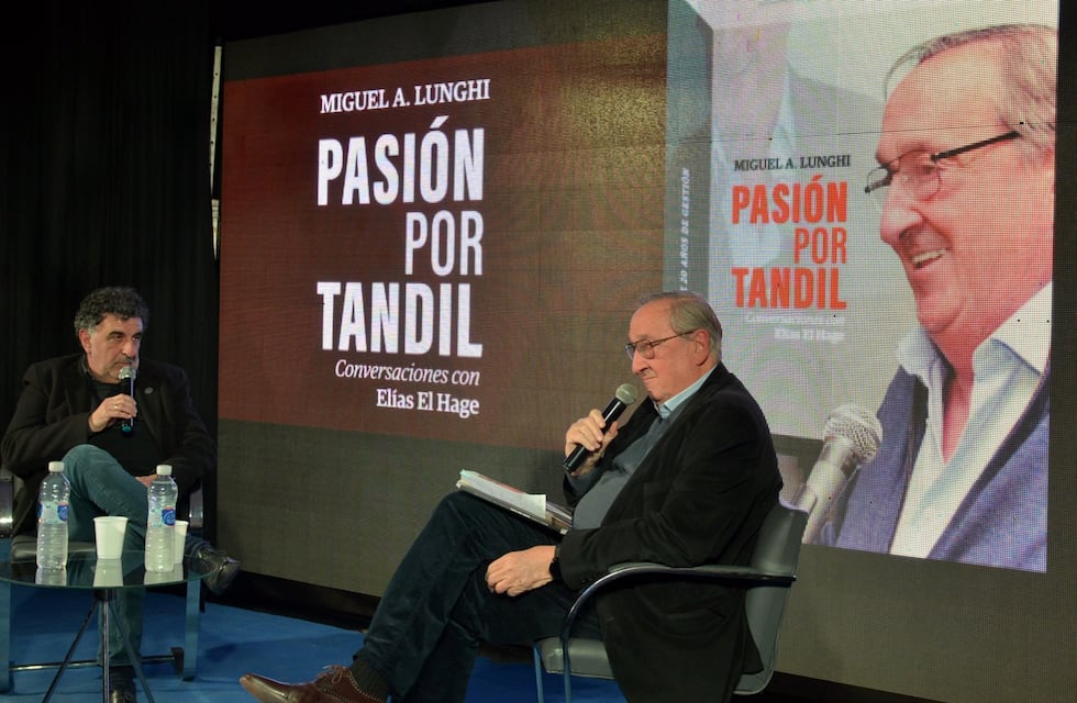 El intendente de Tandil, Miguel Lunghi, presentó su libro