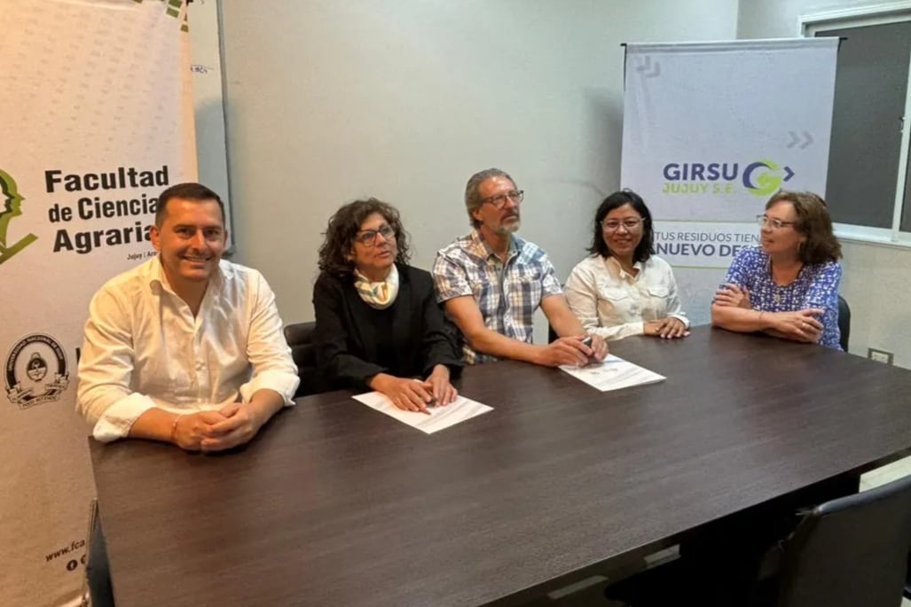 Las autoridades de ambas instituciones coincidieron en que este tipo de articulaciones contribuye al fortalecimiento del vínculo entre la universidad, el Estado y la comunidad, buscando promover la innovación y la sostenibilidad en las políticas públicas ambientales.