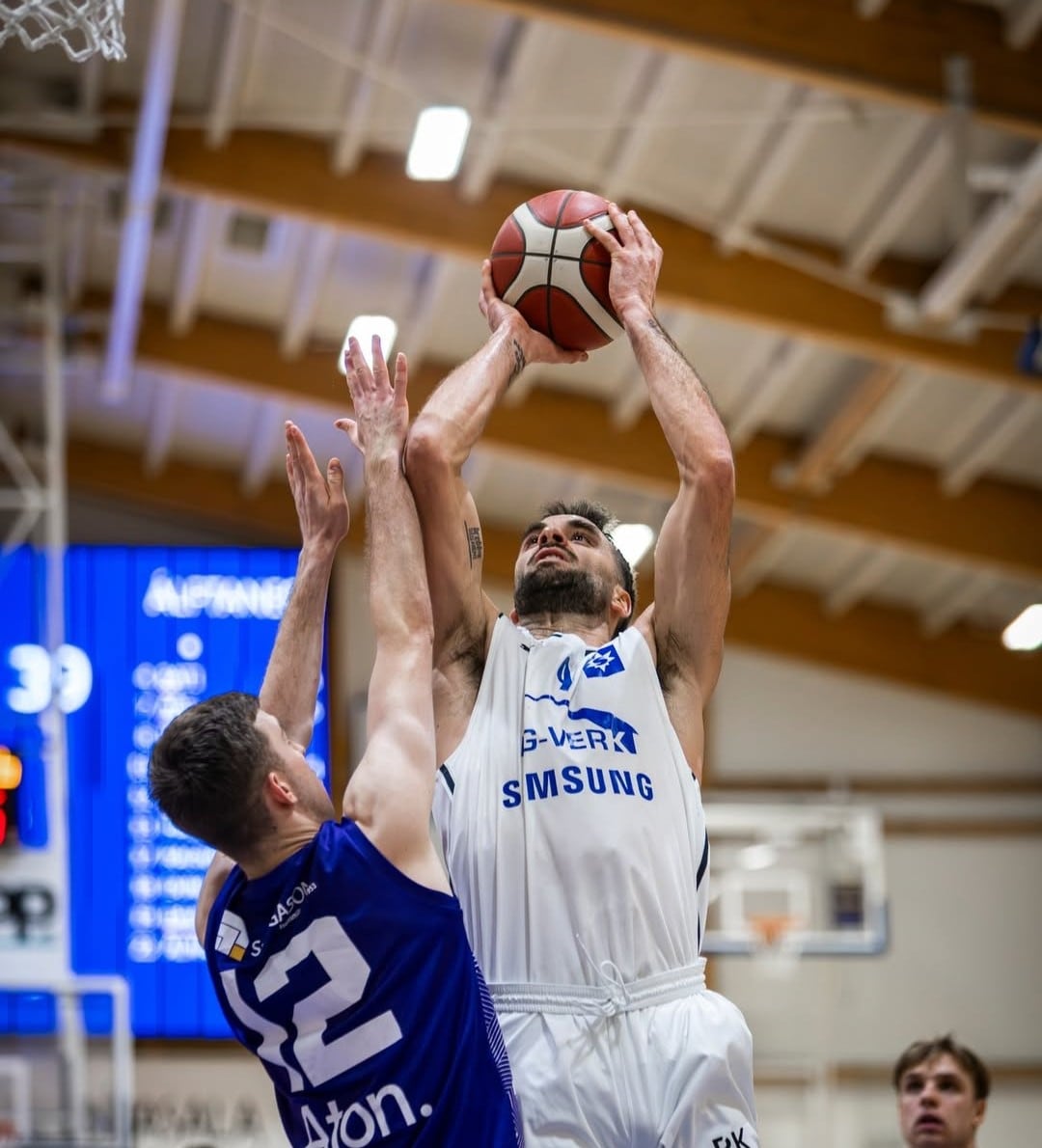El Starjman de Pablo Bertone arrancó con una victoria el 2026 por la Premier