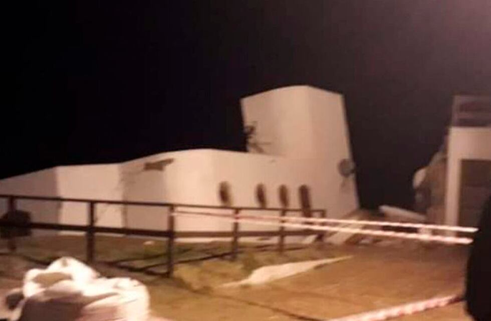 Impresionante temporal y sudestada en la Costa Atlántica: el mar se tragó una casa en Mar del Tuyú