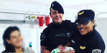 Policías parteros en Oberá: asistieron a una mujer que dio a luz en el asiento de atrás del patrullero