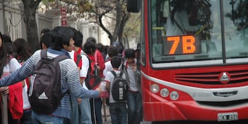 Alumnos del nivel secundario tienen plazo hasta el martes 6 de mayo para tramitar su acceso al boleto estudiantil gratuito en Jujuy.