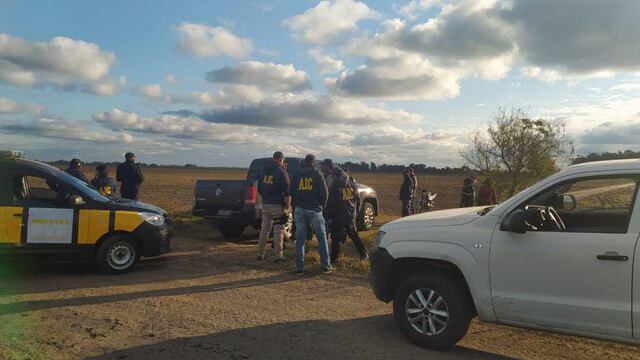 La Agencia de Investigación Criminal (AIC) hizo rastrillajes este lunes tras la desaparición de Joaquín Alberto Tapari. (Calchaquí en el Mundo)