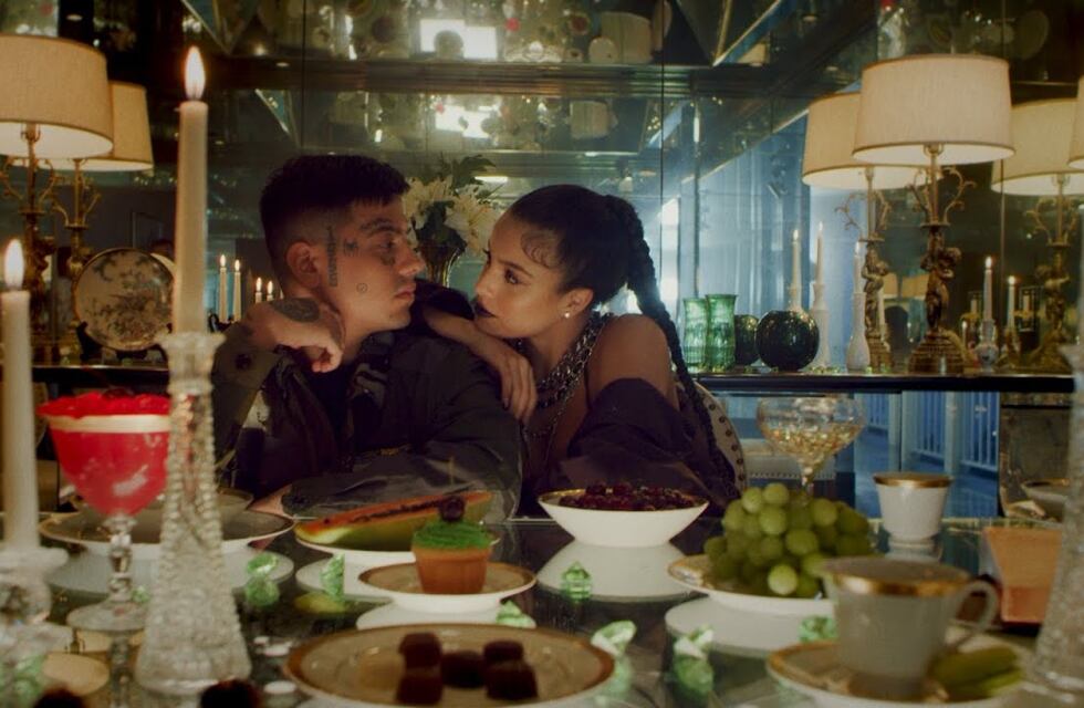 Duki quiso proponerle casamiento a Emilia Mernes