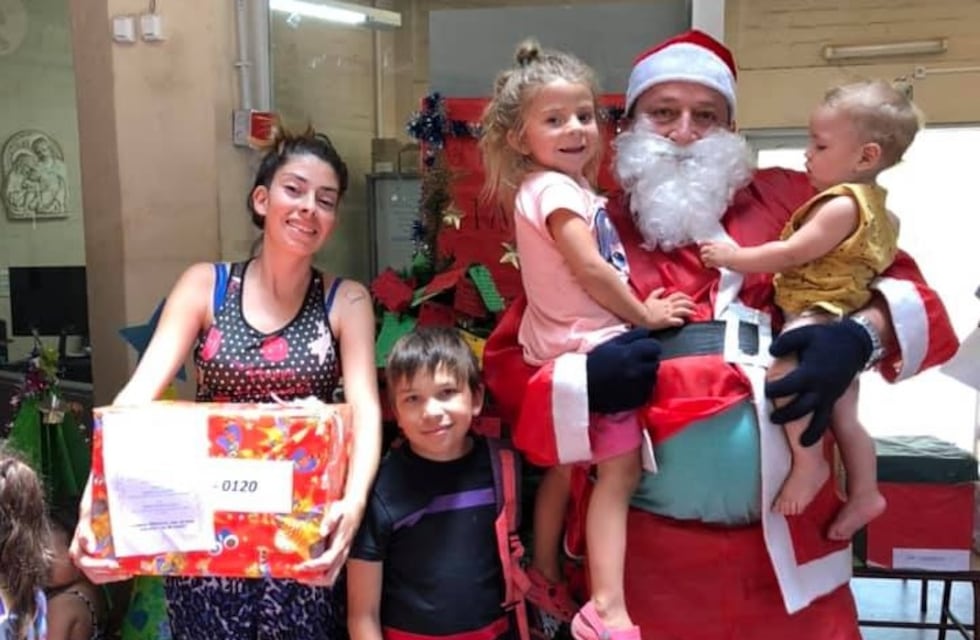En esta Navidad, Conin invita a armar cajas para que todos tengan una cena de Nochebuena