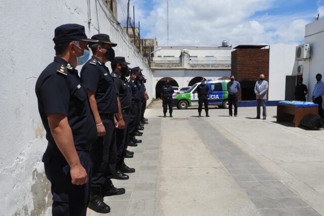 Reconocimiento a policías rosaleños