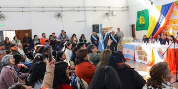 El séptimo Congreso Provincial de Entidades Vecinales sesionó el pasado sábado en el Salón de Usos Múltiples de la Municipalidad de Puesto Viejo.
