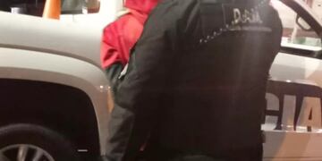 Prestó su teléfono para una llamada y le terminaron robando .