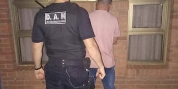 El agresor se resistió a la detención.