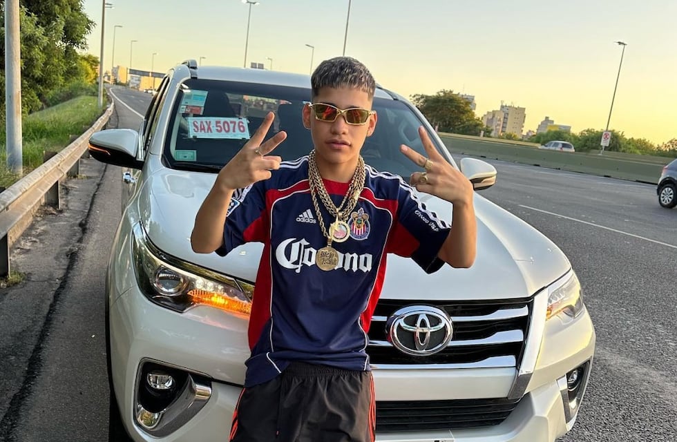 Tiene 17 años, anda en autos de alta gama y suena en todos lados: quién es Alejo Isakk, el menor del movimiento