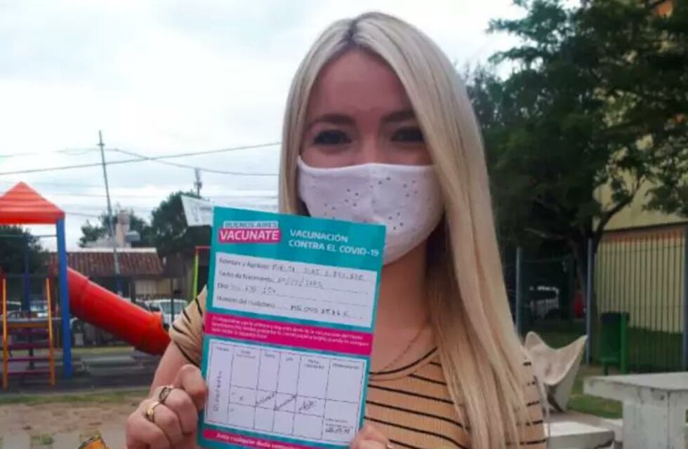 Echaron a la joven de 18 años que fue vacunada en Avellaneda