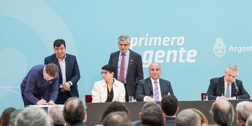 Melella y el Presidente firmaron carta por obras de infraestructura científica y tecnológica