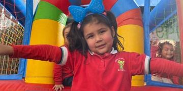 Candelaria, de 5 años, murió en Rosario luego de ser herida por una bala perdida.