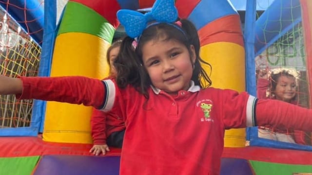 Candelaria, de 5 años, murió en Rosario luego de ser herida por una bala perdida.