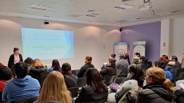 Capacitación en "Formación Gerontológica: Fortaleciendo Cuidados y Capacidades”.