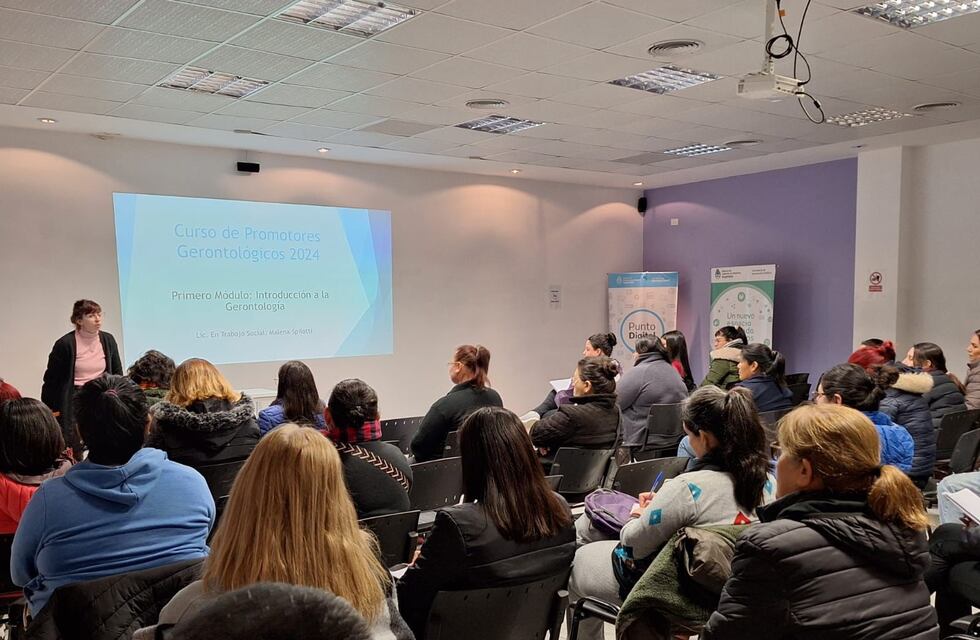 Inició la “Formación Gerontológica: Fortaleciendo Cuidados y Capacidades” en Rafaela