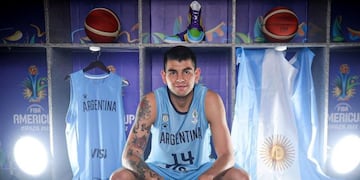 Gabi Deck dijo persente en Colonia Dora y entrenó con chicos de su ciudad.