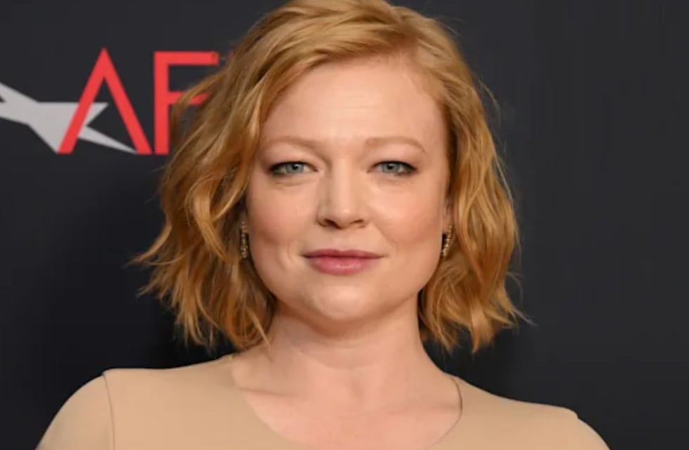El increíble antes y después de Sarah Snook: de Black Mirror a Succession