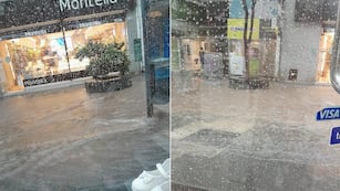 Se inundó la peatonal de Córdoba por el temporal.