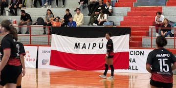 Maipú despidió el Torneo Nacional de Handball en el Ribosqui.