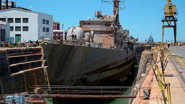 El Destructor A.R.A. Santísima Trinidad, dejó de formar parte del patrimonio nacional y podría terminar como chatarra.