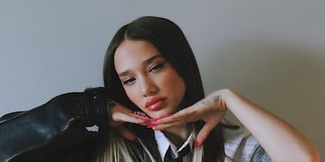 Ángela Torres con sus looks que deslumbran en las redes sociales.