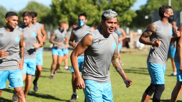 Un grupo de 37 jugadores formó parte de la primera práctica.