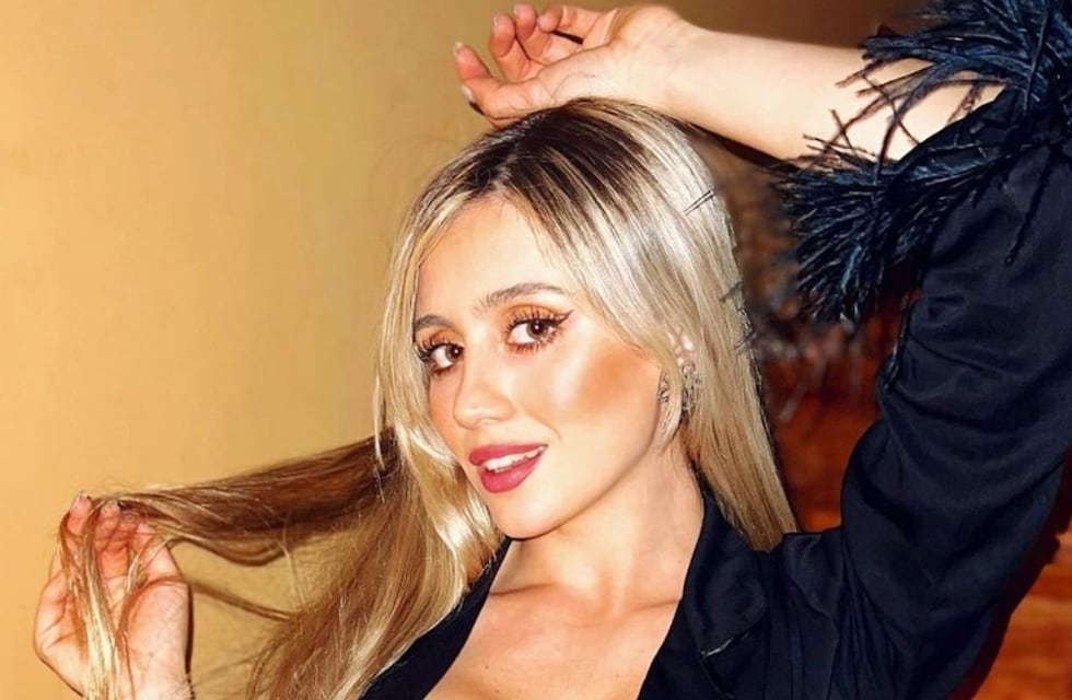 Morena Beltrán se mostró en bikini desde la playa: “Unos días de paz”