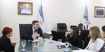 Analizan la creación de una línea telefónica directa para brindar respuesta inmediata y articulada a las víctimas.