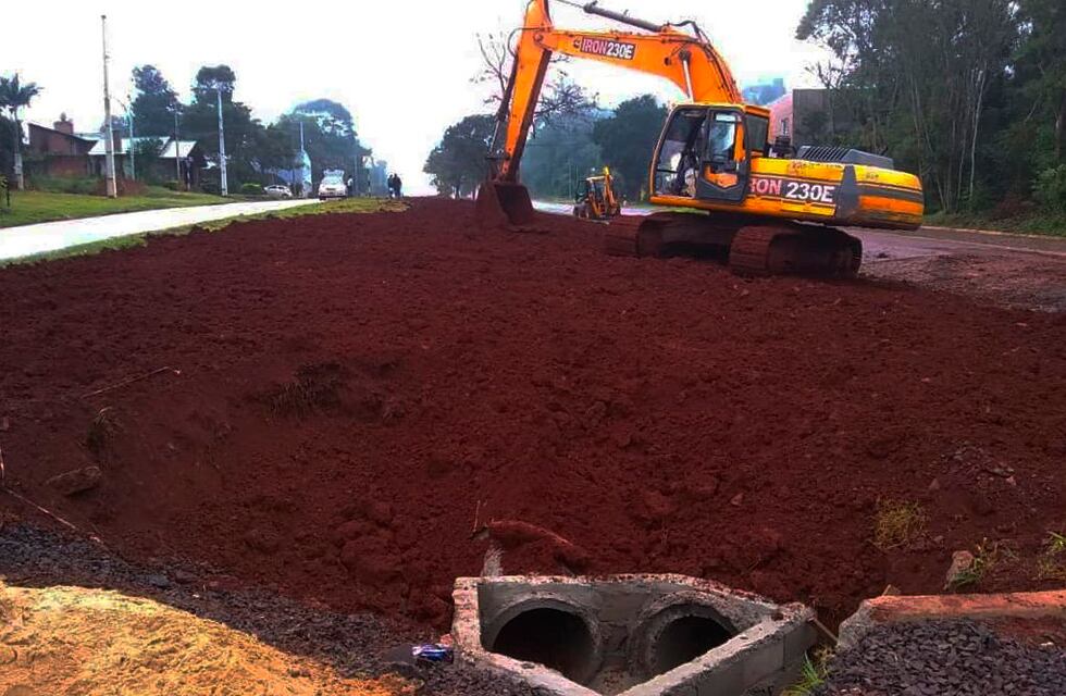 Oberá: avanza la ejecución de obras de pavimentación e instalaciones de cañería pluvial