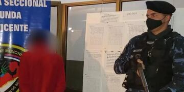 Terminó detenido tras intentan robar dinero y objetos del interior de un vehículo en San Vicente.