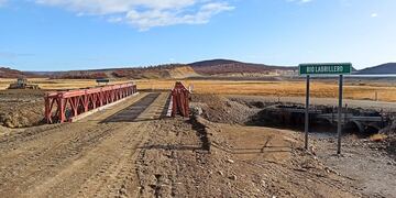 Tierra del Fuego: reforzaron la conexión vial con el cambio de puente en la ruta nacional “A”