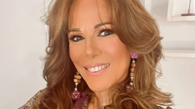 Iliana Calabró deslumbró al lucir una microbikini.