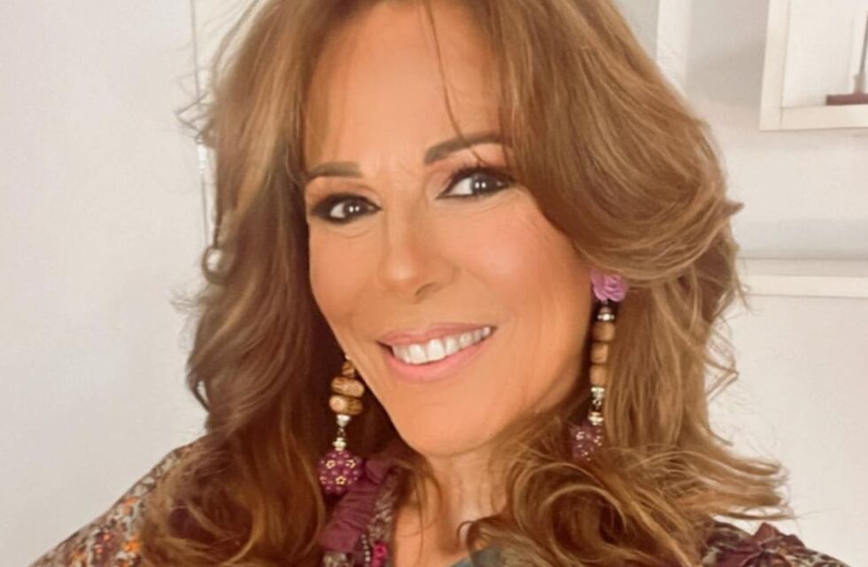 Iliana Calabró le hizo frente al frío con una microbikini estampada: “Solcito de invierno”