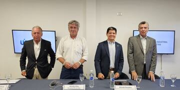 De izquierda a derecha, Funes de Rioja, Pino, González y Grinman, los cuatro presidentes.