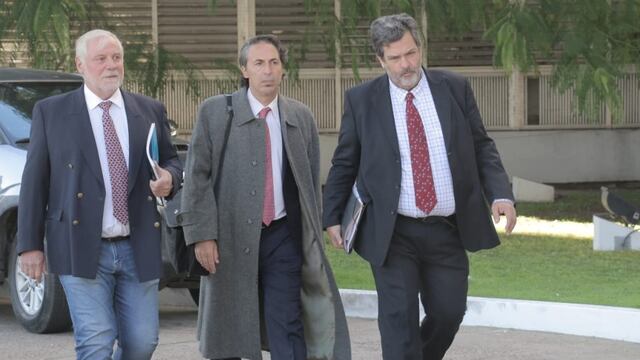 José Allende y sus abogados.