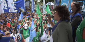 Los gremios docentes de Santa Fe comunicarán el miércoles si aceptan o no la oferta salarial.