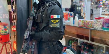 Allanaro un kiosko y una vivienda en las que se encontraron cerca de 1000 dosis de droga