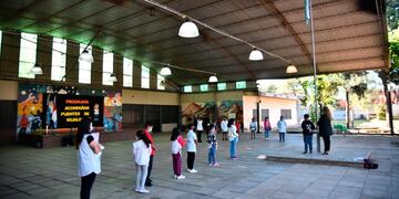 Definen el protocolo para la vuelta de las clases presenciales en Córdoba (Pedro Castillo)