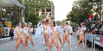 Este fin de semana se celebra los Corsos de Invierno en la "Perla del Ramal". Unas cuarenta comparsas se presentarán ante el público.