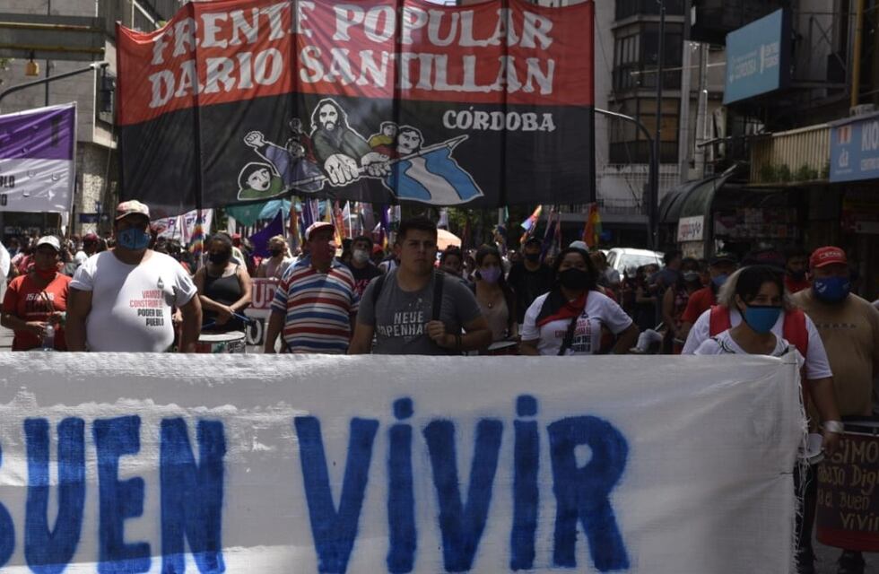 Córdoba: piqueteros marchan y piden bono navideño