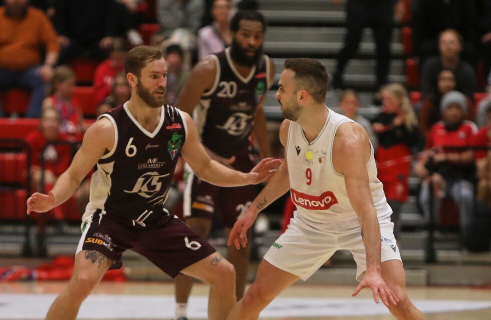 Al Valur de Pablo Bertone se le escapó en el cierre y habrá quinto juego